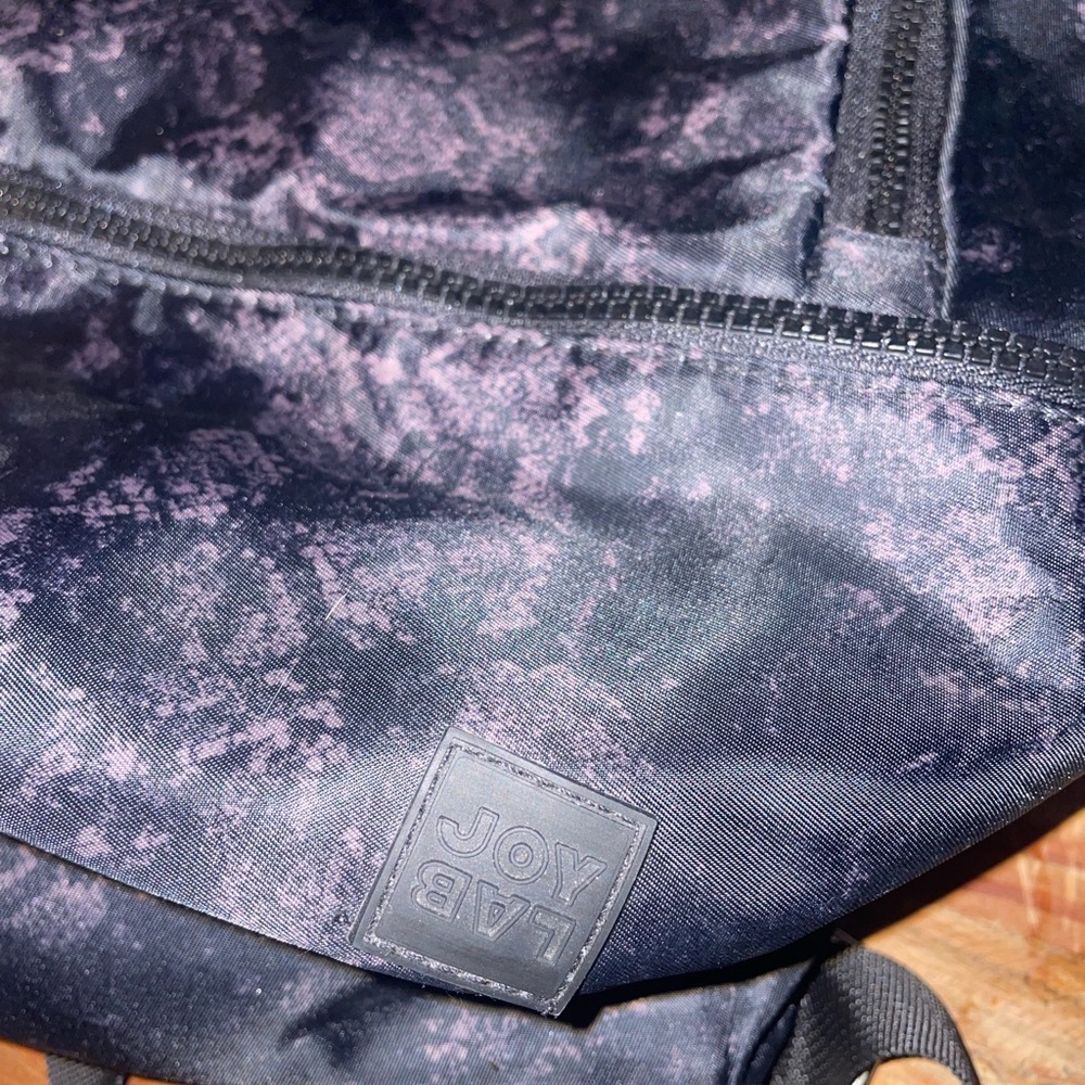 JoyLab Black Patterned Minimalist Backpack - Picture 4 of 5